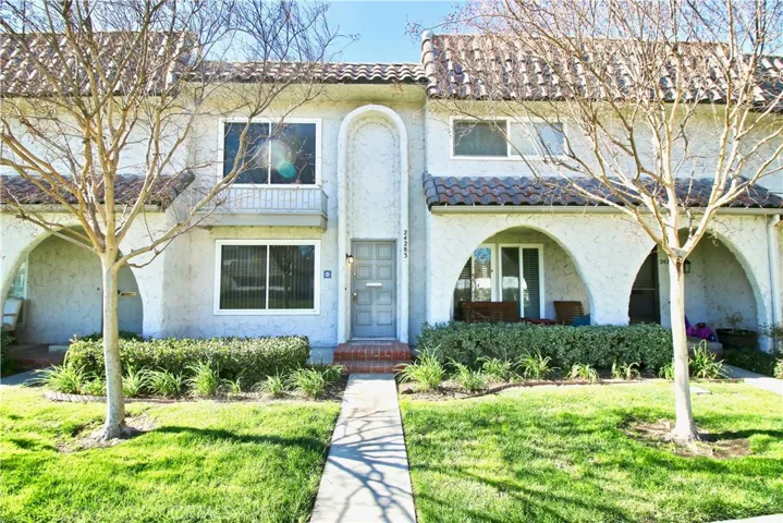 24283 La Glorita Circle, Newhall, California 91321
