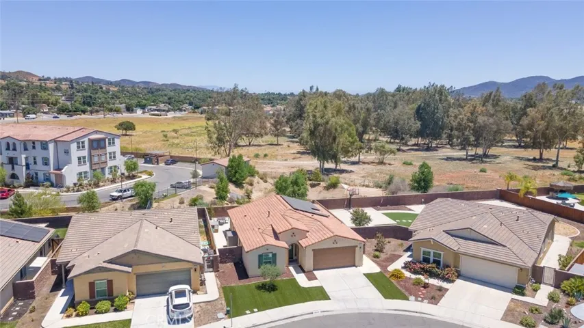29173 Black Oak, Lake Elsinore, California 92530