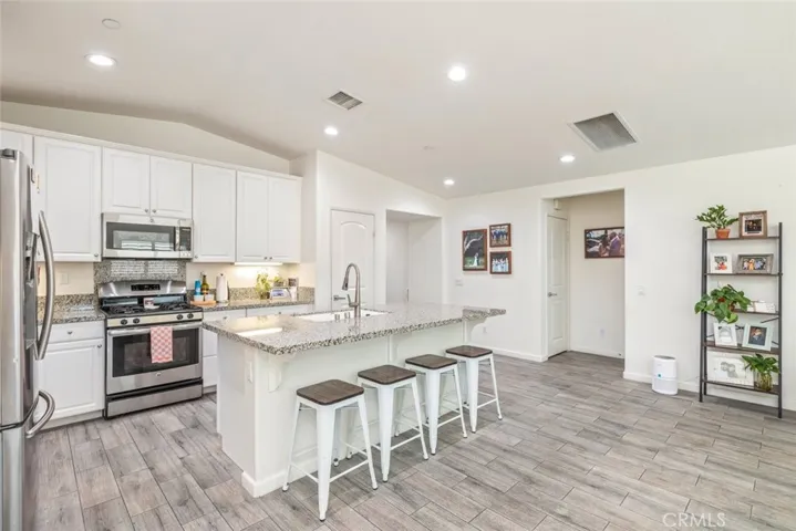 29173 Black Oak, Lake Elsinore, California 92530