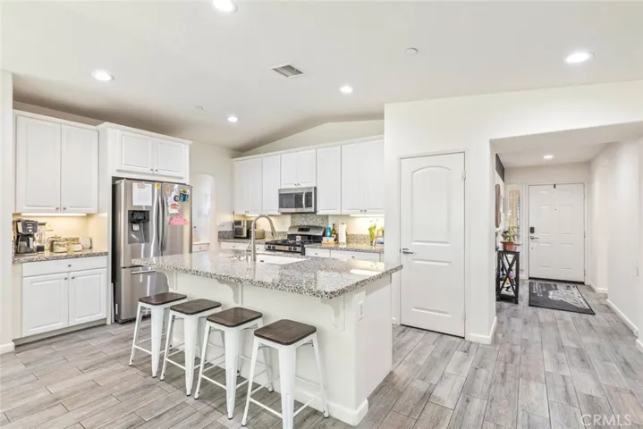 29173 Black Oak, Lake Elsinore, California 92530