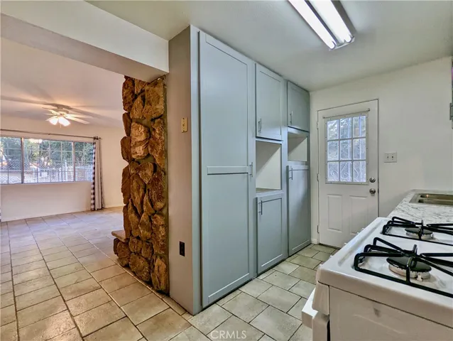 9551 Tujunga Canyon Boulevard, Tujunga, California 91042
