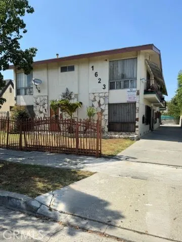 1623 W 80th Street, Los Angeles, California 90047