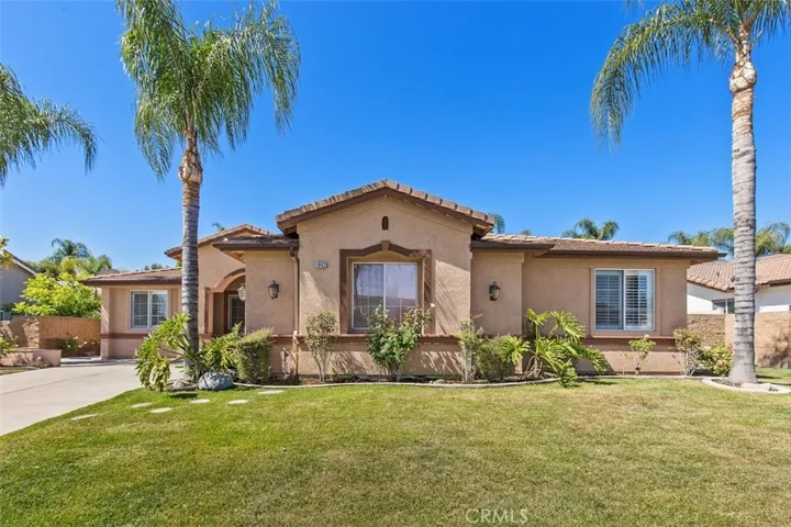 1842 Morfontaine Way, Corona, California 92883
