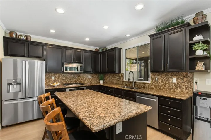 1842 Morfontaine Way, Corona, California 92883