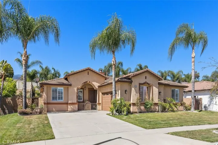 1842 Morfontaine Way, Corona, California 92883
