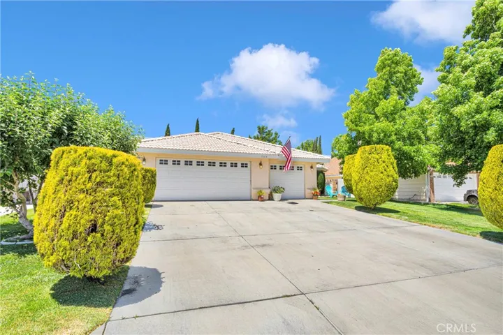 12870 Bermuda Dunes Drive, Victorville, California 92395
