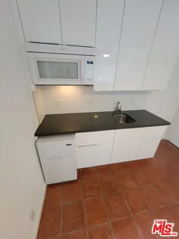 109 Brooks Avenue 1, Venice, California 90291