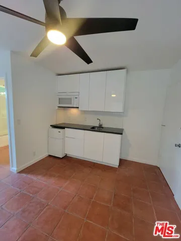 109 Brooks Avenue 1, Venice, California 90291