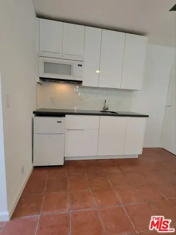 109 Brooks Avenue 1, Venice, California 90291
