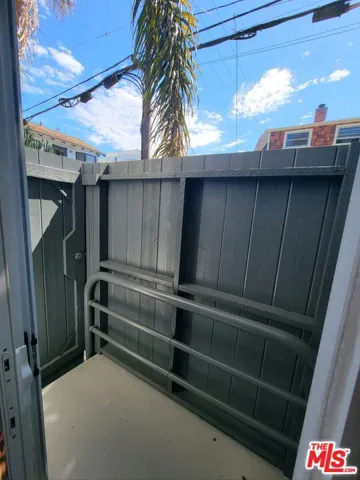 109 Brooks Avenue 1, Venice, California 90291