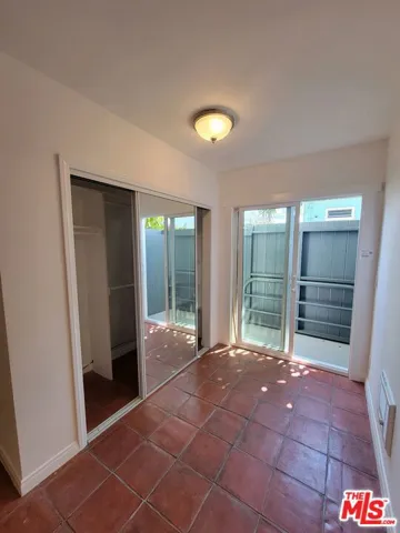 109 Brooks Avenue 1, Venice, California 90291