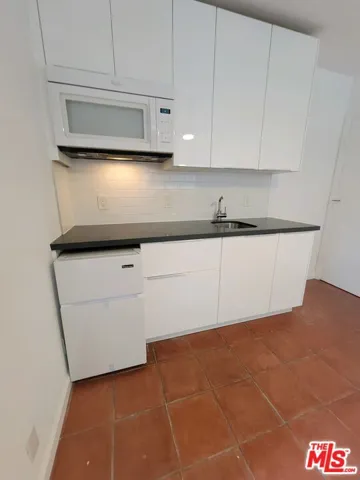 109 Brooks Avenue 1, Venice, California 90291