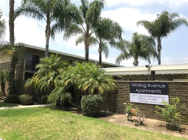 2017 E Whiting Avenue H, Fullerton, California 92831