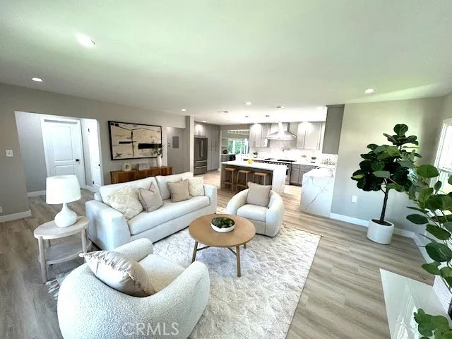 3931 Marron Avenue, Long Beach, California 90807