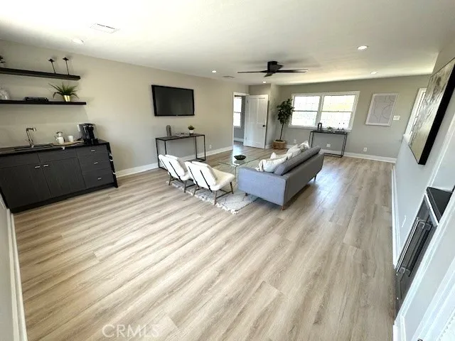 3931 Marron Avenue, Long Beach, California 90807