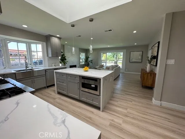 3931 Marron Avenue, Long Beach, California 90807