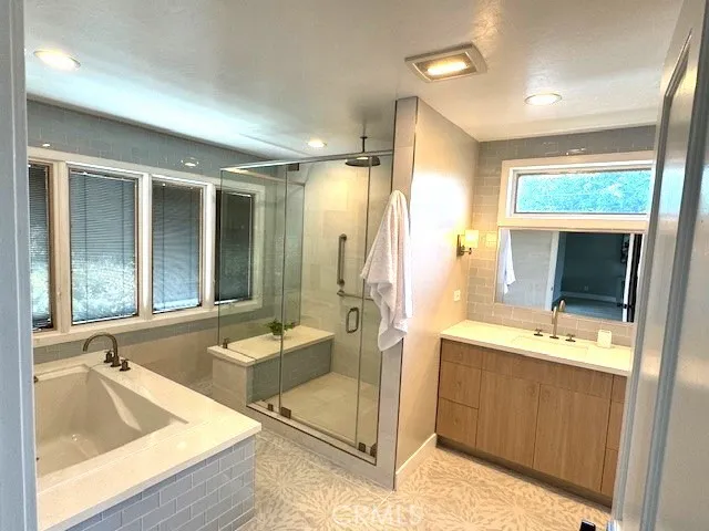 3931 Marron Avenue, Long Beach, California 90807