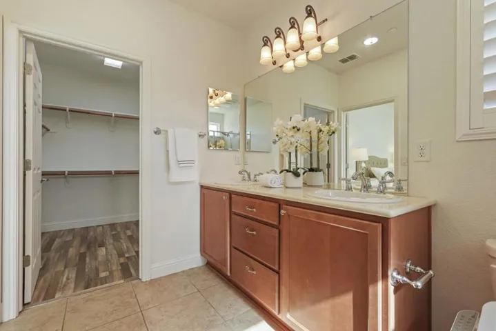 2454 Rockbrook Lane, Manteca, California 95336