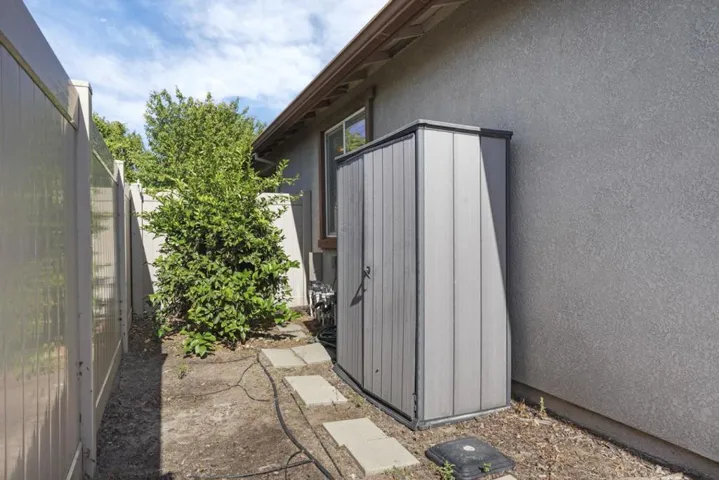 2454 Rockbrook Lane, Manteca, California 95336