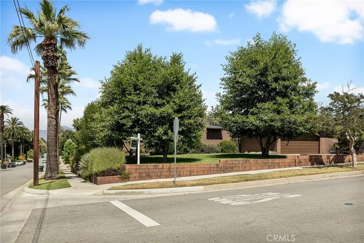 1249 W Palm Avenue, Redlands, California 92373