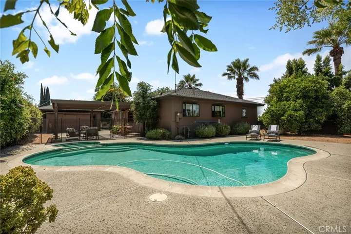 1249 W Palm Avenue, Redlands, California 92373