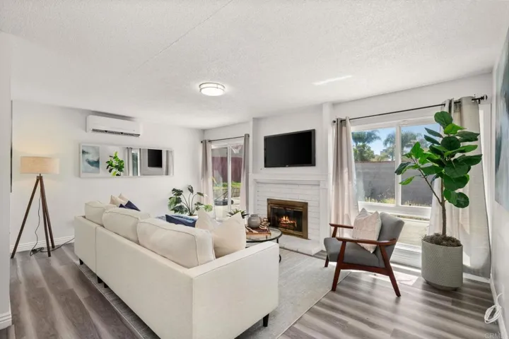 1752 N Corona Avenue, Ontario, California 91764