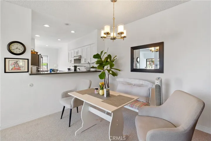 10470 Riverside Drive 302, Toluca Lake, California 91602