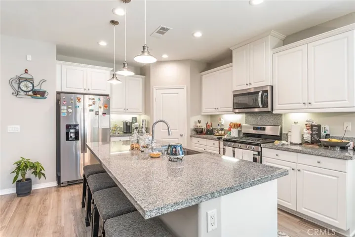29237 Royal Tarlair, Lake Elsinore, California 92530