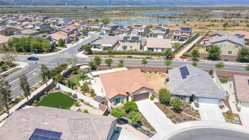 29237 Royal Tarlair, Lake Elsinore, California 92530