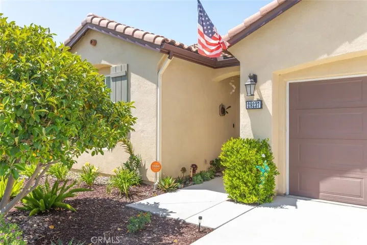 29237 Royal Tarlair, Lake Elsinore, California 92530