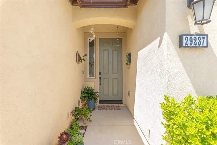 29237 Royal Tarlair, Lake Elsinore, California 92530