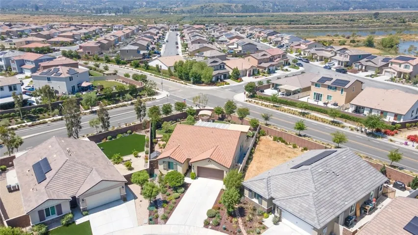 29237 Royal Tarlair, Lake Elsinore, California 92530
