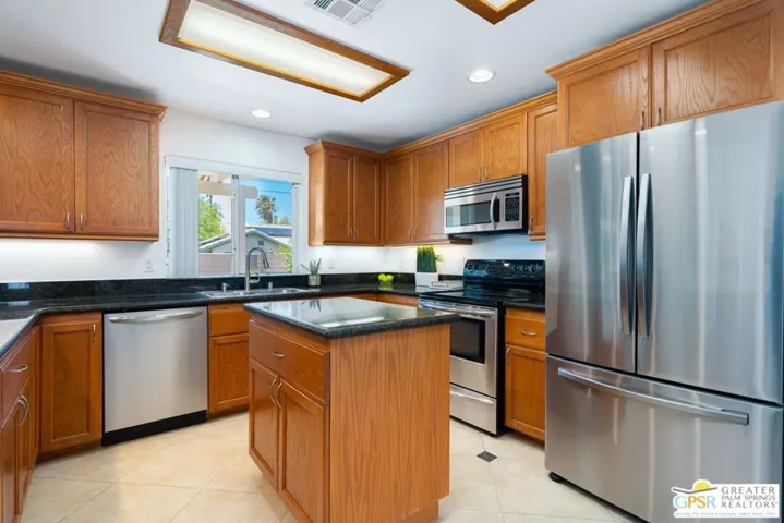 67675 Ovante Road, Cathedral City, California 92234