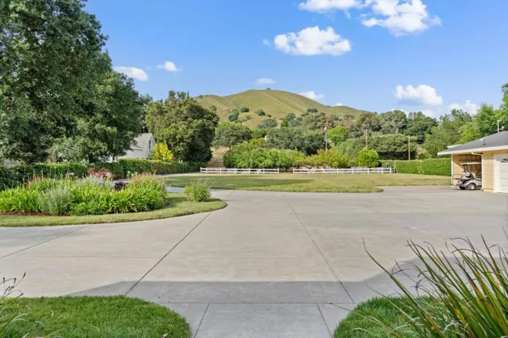 12135 Watsonville Road, Gilroy, California 95020