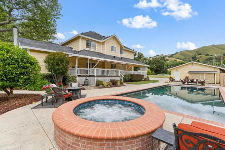12135 Watsonville Road, Gilroy, California 95020