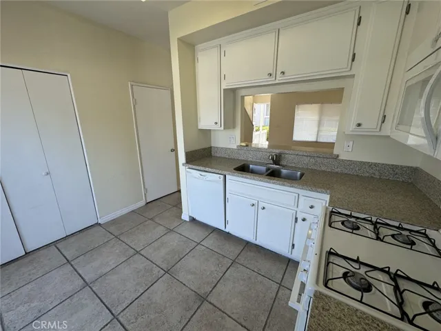 926 W Philadelphia Street H43, Ontario, California 91762