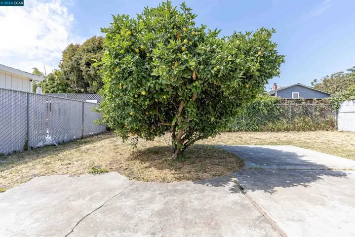 2501 Garvin Ave, Richmond, California 94804