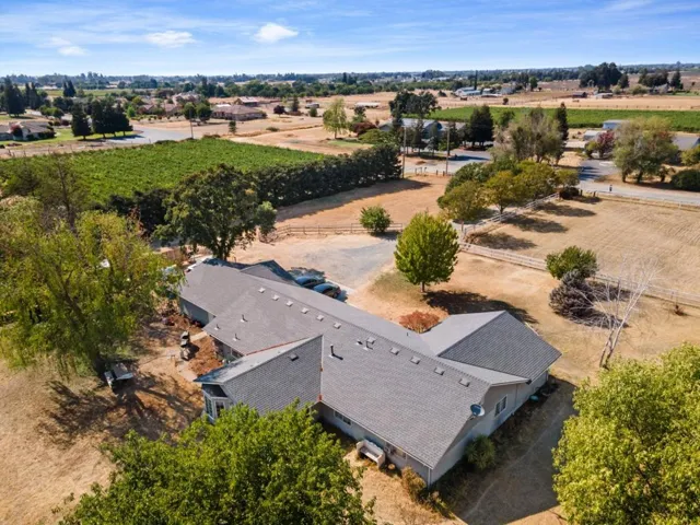 11800 E Mayers Road, Acampo, California 95220
