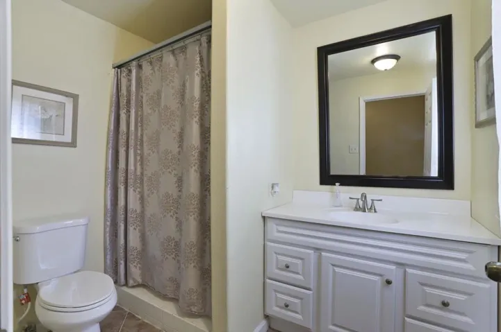 11800 E Mayers Road, Acampo, California 95220