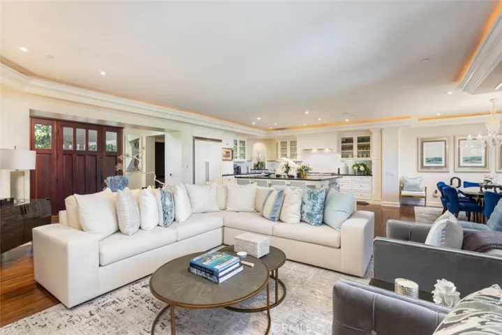 3 Stickley, Laguna Beach, California 92651