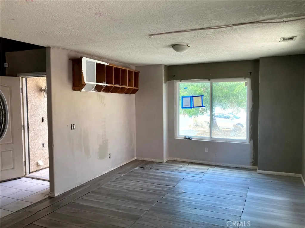 26501 Mainsail Lane, Helendale, California 92342 home-pic-4