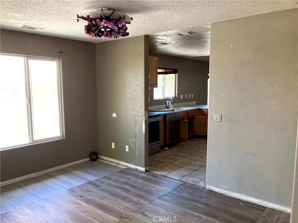 26501 Mainsail Lane, Helendale, California 92342 home-pic-8