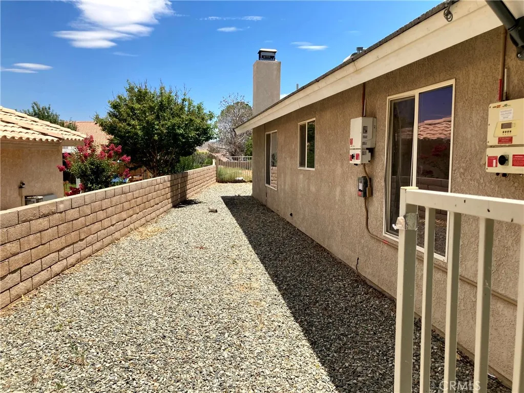26501 Mainsail Lane, Helendale, California 92342 home-pic-7