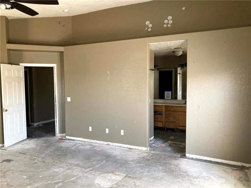 26501 Mainsail Lane, Helendale, California 92342 home-pic-6