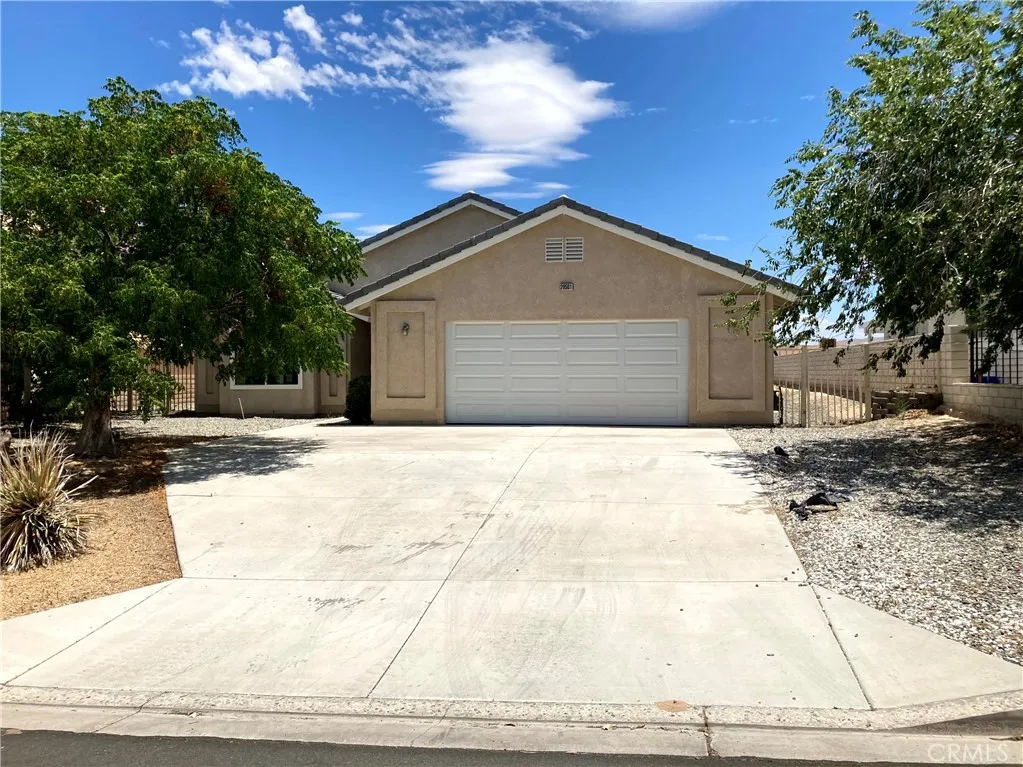 26501 Mainsail Lane, Helendale, California 92342 home-pic-0