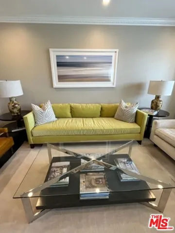12218 Montana Avenue 204, Los Angeles, California 90049
