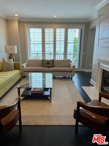 12218 Montana Avenue 204, Los Angeles, California 90049