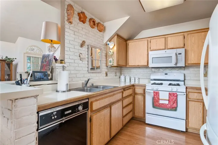980 W Arrow E, Upland, California 91786