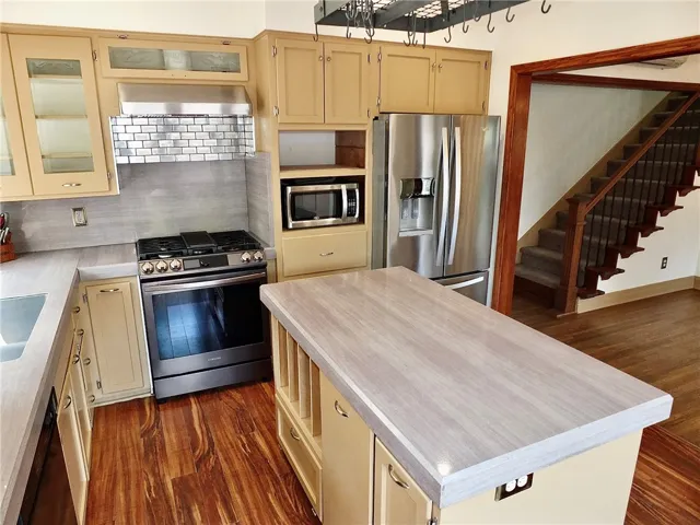 831 Termino Avenue, Long Beach, California 90804