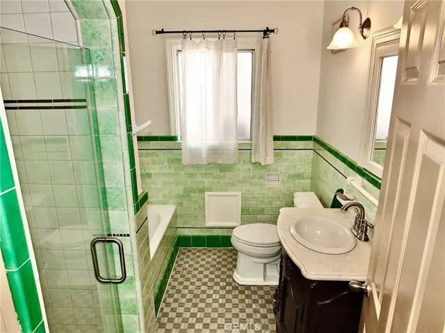 75 Saint Joseph Avenue, Long Beach, California 90803